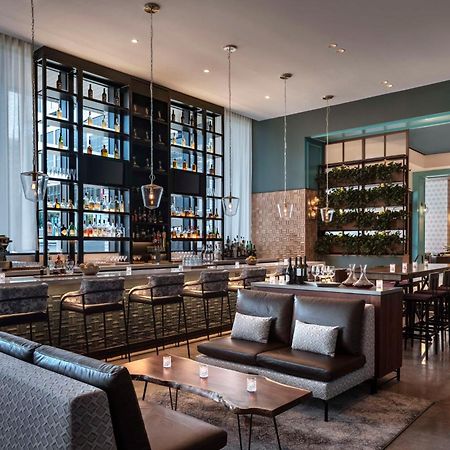 Hyatt Centric Downtown Nashville Exterior foto The bar at the hotel