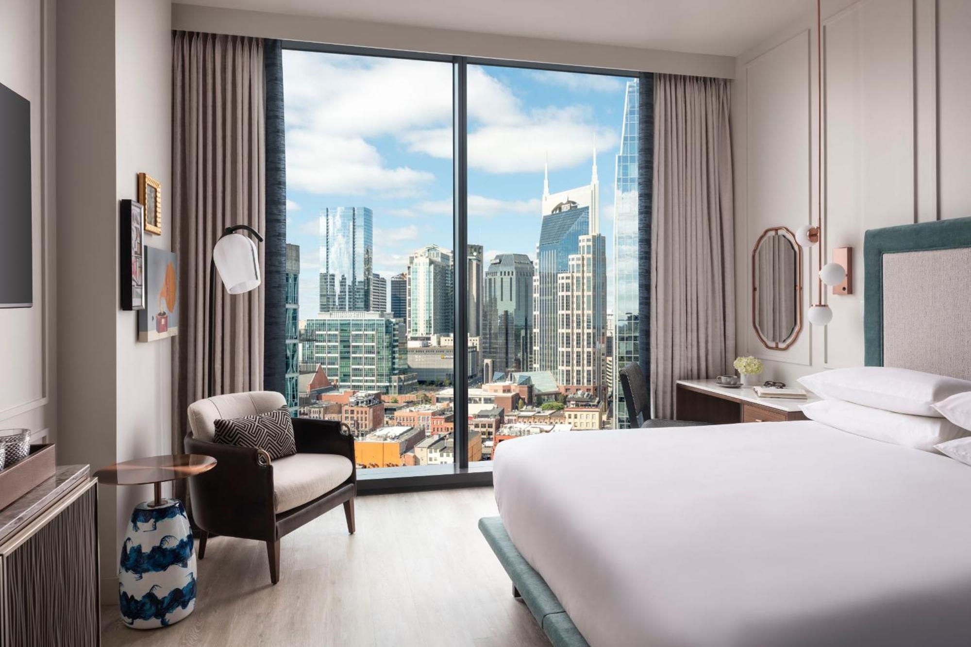 Hyatt Centric Downtown Nashville Exterior foto A guest room at the hotel
