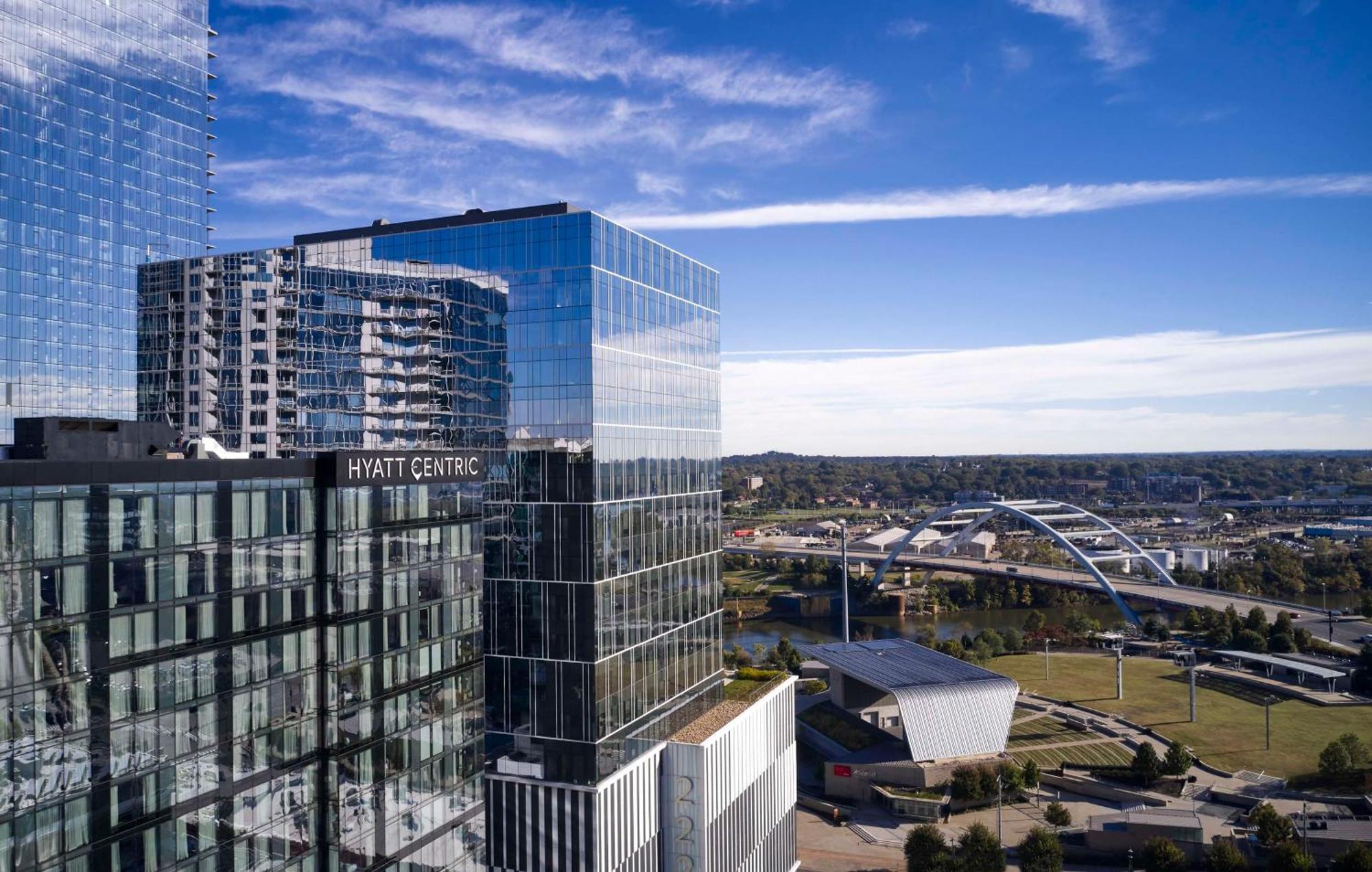 Hyatt Centric Downtown Nashville Exterior foto The apartment tower